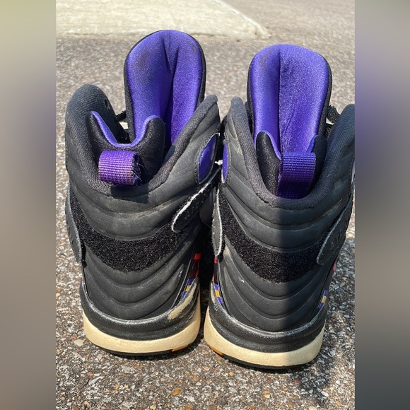 Air Jordan 8 Three Peat - Picture 3 of 5